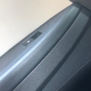 Meet your Posher, Inglish